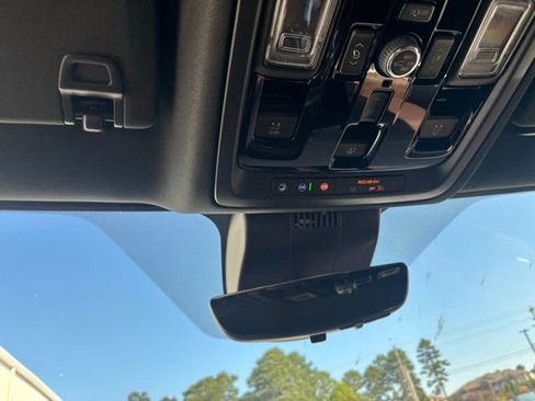 New 2026 Chevrolet Suburban High Country w/ Sun And Tow Package AWD/4WD image 30