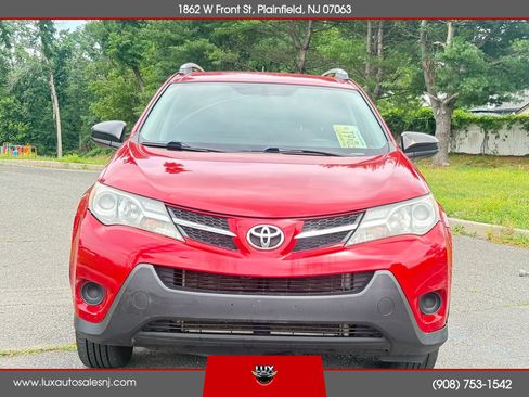 Used 2014 Toyota RAV4 LE AWD/4WD image 3