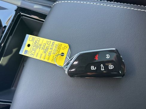 New 2026 Volkswagen Atlas Cross Sport SEL R-Line image 31