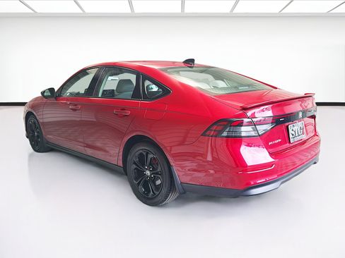 Used 2025 Honda Accord SE image 6