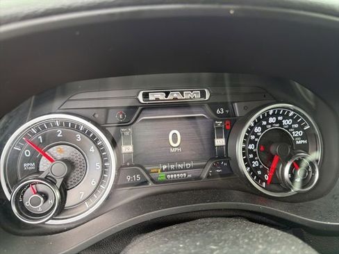 Used 2019 RAM 1500 Laramie AWD/4WD image 8