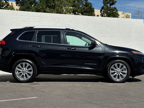 Used 2016 Jeep Cherokee Overland image 6