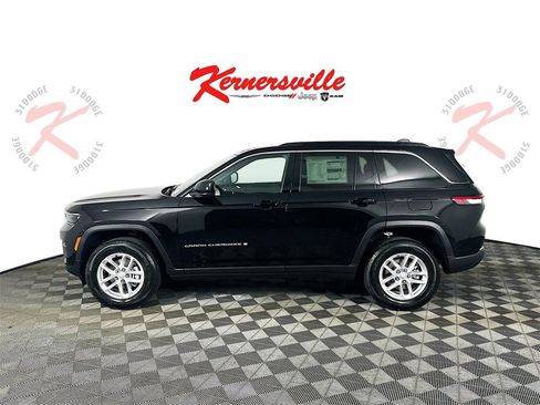 New 2025 Jeep Grand Cherokee Laredo X w/ Luxury Tech Group I image 4