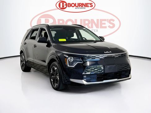 Used 2023 Kia Niro Wind w/ Wind Preserve Package FWD image 1