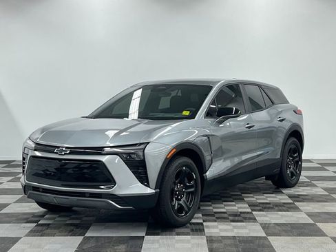 Used 2024 Chevrolet Blazer EV AWD Police image 6