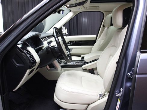 Used 2018 Land Rover Range Rover image 32