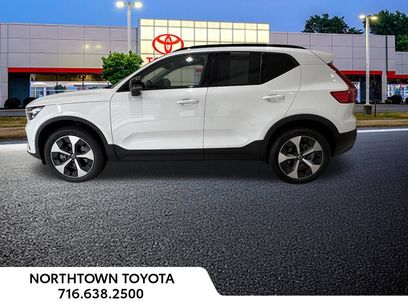 Used 2025 Volvo XC40 B5 Plus w/ Climate Package
