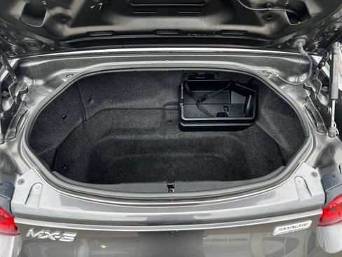Used 2019 MAZDA MX-5 Miata RF Grand Touring RWD image 15