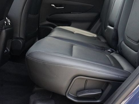 Used 2025 Hyundai Tucson Limited AWD/4WD image 37