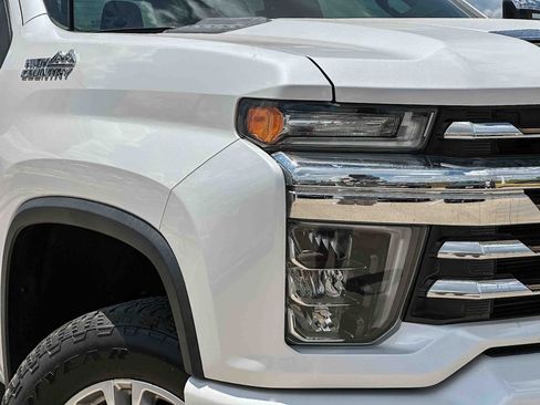 Used 2020 Chevrolet Silverado 2500 High Country w/ Z71 Off-Road Package AWD/4WD image 10