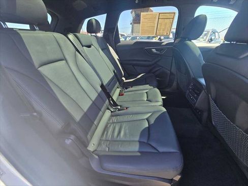 Used 2023 Audi Q7 2.0T Premium Plus w/ Premium Plus Package AWD/4WD image 12