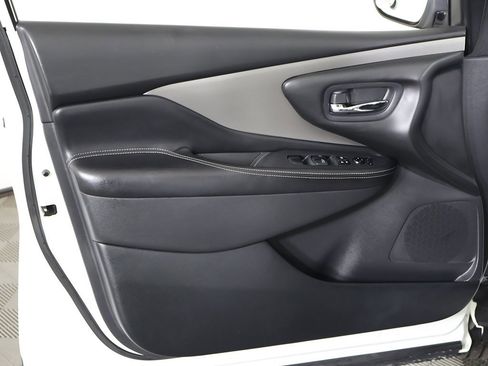 Used 2019 Nissan Murano S image 19
