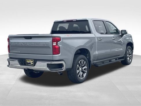 Used 2023 Chevrolet Silverado 1500 LT AWD/4WD image 3