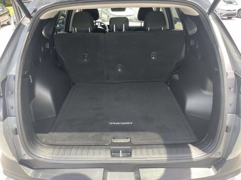 Used 2025 Hyundai Tucson SEL FWD image 8
