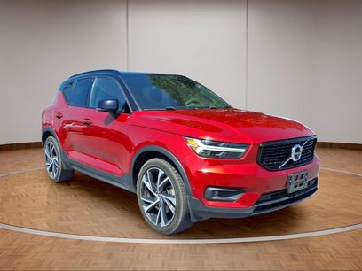 Used 2020 Volvo XC40 T5 R-Design