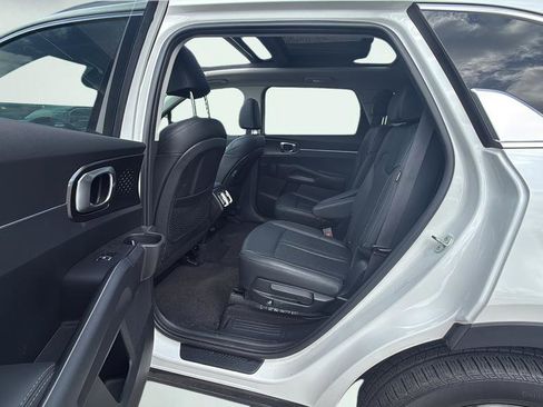 Used 2025 Kia Sorento EX w/ EX Panoramic Sunroof Package AWD/4WD image 34