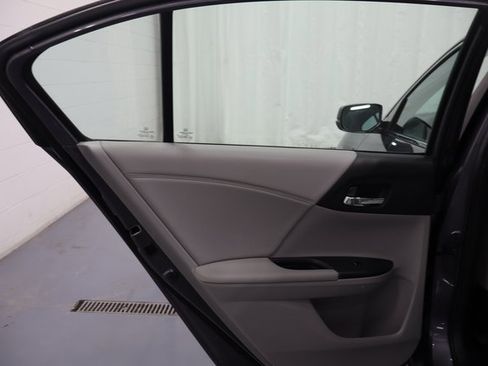 Used 2015 Honda Accord EX image 11