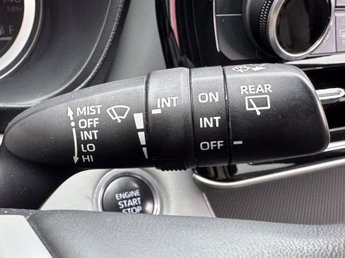 Certified 2024 Toyota Highlander LE AWD/4WD image 25