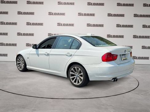 Used 2009 BMW 328i xDrive Sedan AWD/4WD image 3