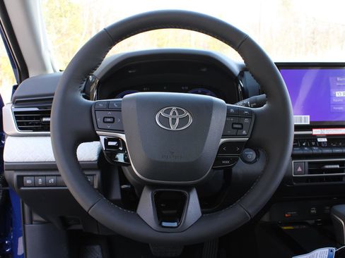 New 2026 Toyota Camry XLE image 9