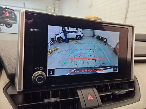 Used 2023 Toyota RAV4 XLE image 24