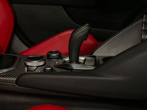 Used 2024 Alfa Romeo Giulia Quadrifoglio image 25