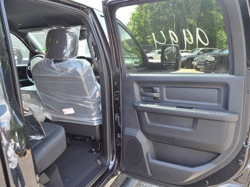 New 2025 RAM 2500 Tradesman image 30