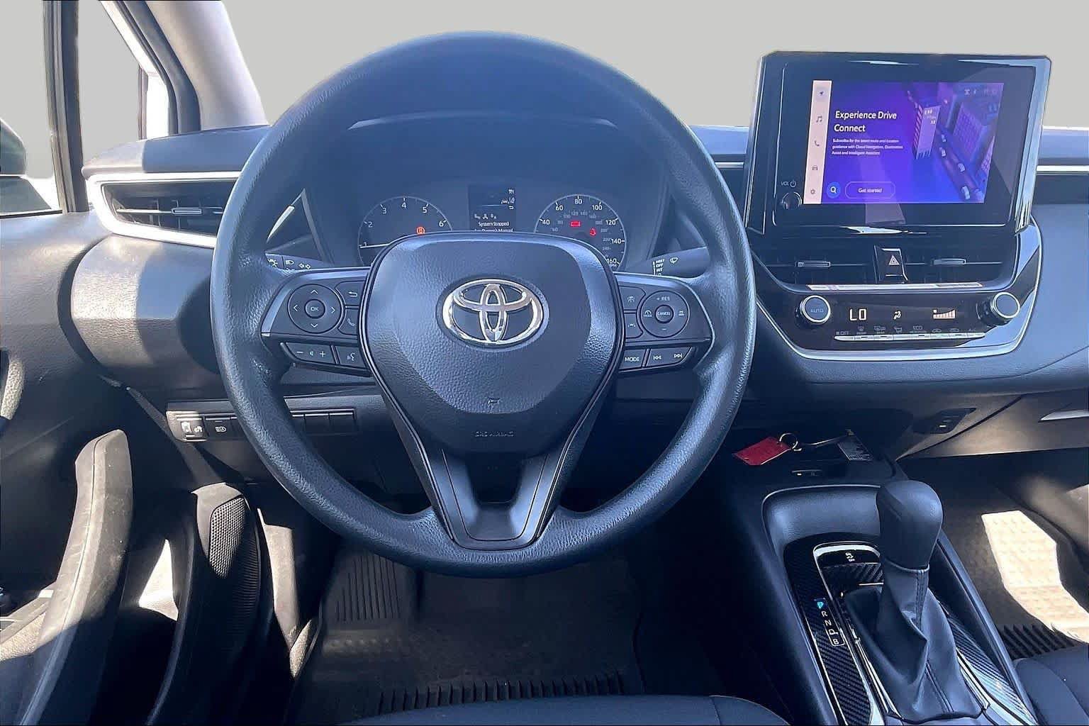 Used 2025 Toyota Corolla LE w/ LE Premium Package FWD image 5