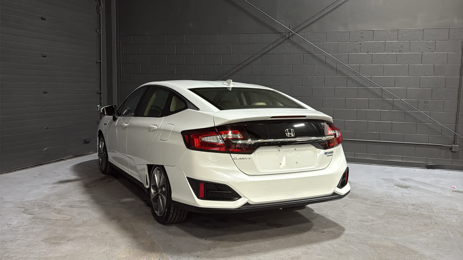 Used 2018 Honda Clarity Touring image 6