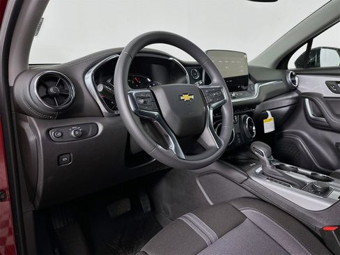 New 2025 Chevrolet Blazer LT w/ Convenience Package image 9