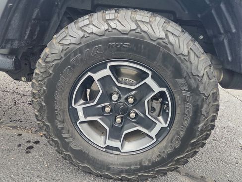 Used 2021 Jeep Gladiator Mojave w/ Cold Weather Group image 18