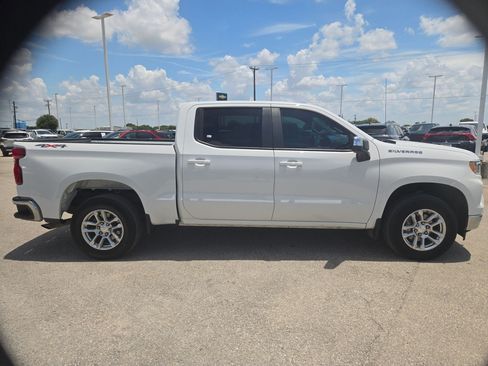 Used 2023 Chevrolet Silverado 1500 LT AWD/4WD image 2
