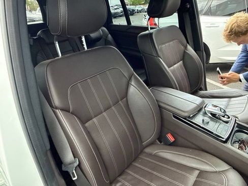 Used 2019 Mercedes-Benz GLS 450 4MATIC image 11