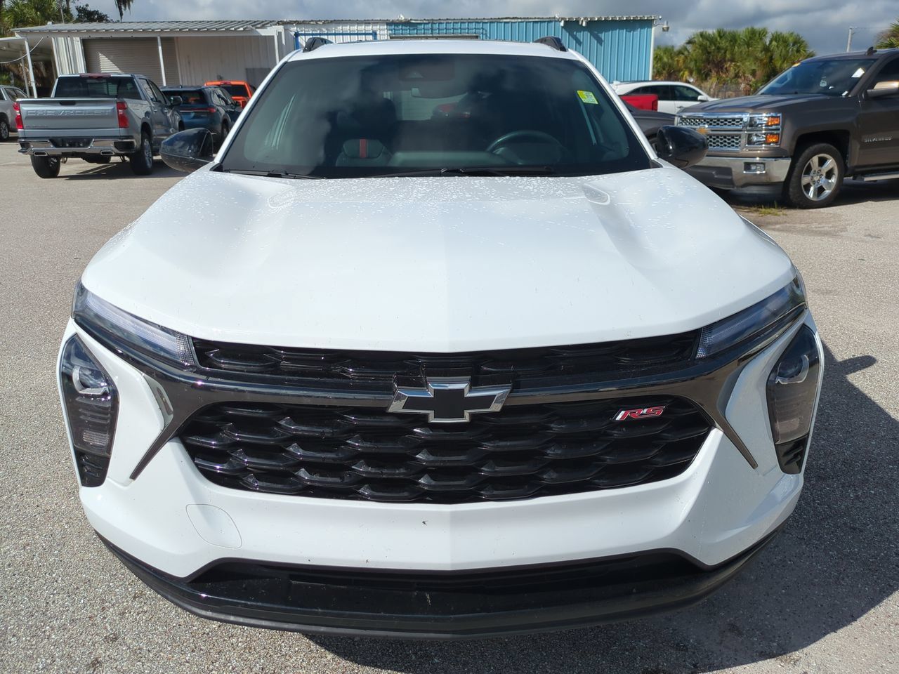 Used 2024 Chevrolet Trax RS w/ Sunroof Package FWD image 9
