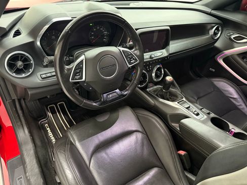 Used 2017 Chevrolet Camaro SS image 15