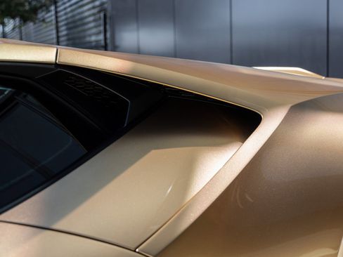 Used 2020 Lamborghini Huracan EVO image 25