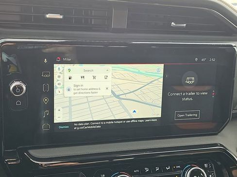 Used 2024 GMC Sierra 1500 AT4 w/ Technology Package AWD/4WD image 12