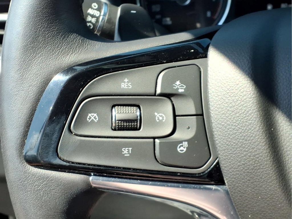 Certified 2023 Buick Enclave Essence w/ Experience Buick Package FWD image 13