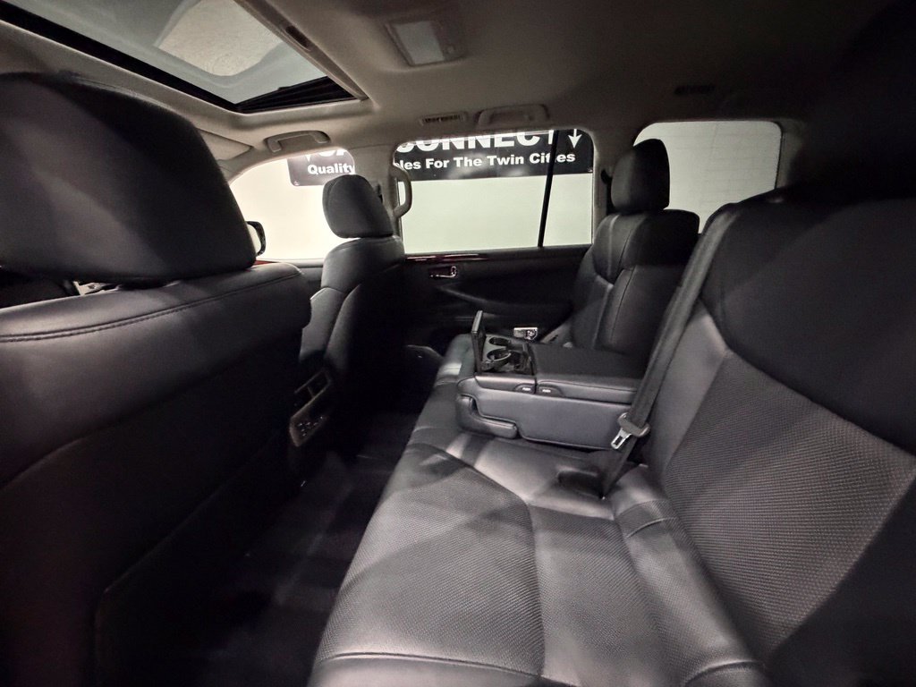 Used 2014 Lexus LX 570 4WD image 29