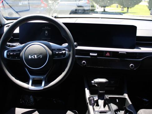 Used 2025 Kia K5 LXS FWD image 16