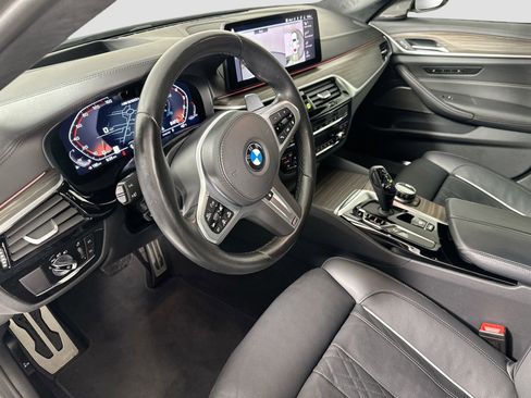 Certified 2023 BMW M550i xDrive w/ Dynamic Handling Package image 10