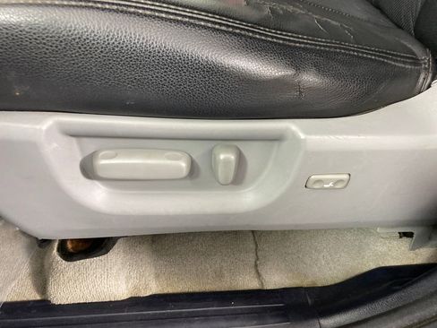 Used 2011 Toyota Tundra 2WD Double Cab image 8