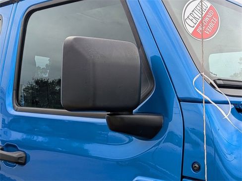 Certified 2022 Jeep Gladiator Overland w/ Popular Equipment Package image 10