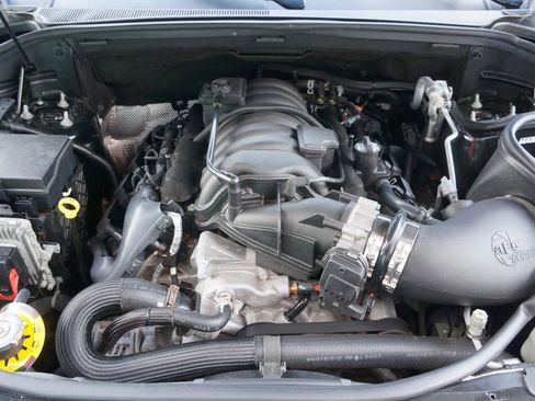 Used 2020 Jeep Grand Cherokee SRT image 22