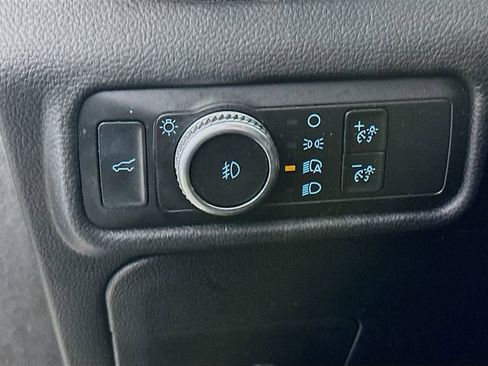 Certified 2021 Ford Explorer XLT w/ Equipment Group 202A image 16