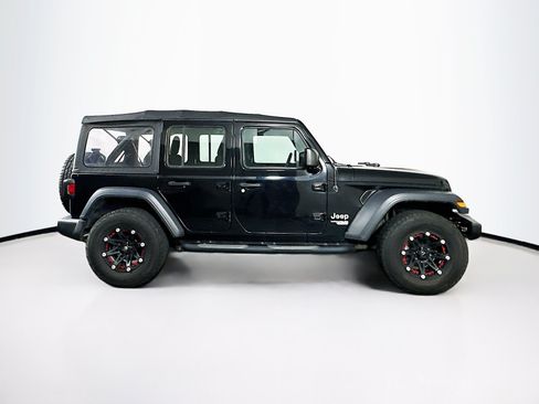 Used 2018 Jeep Wrangler Unlimited Sport AWD/4WD image 10