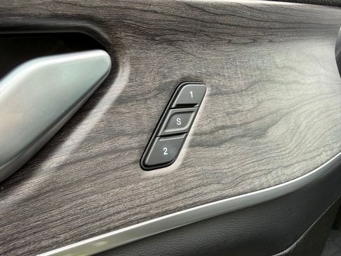 Used 2024 Jeep Grand Cherokee Limited w/ Luxury Tech Group II image 15