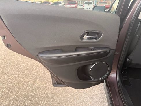Used 2019 Honda HR-V EX image 16