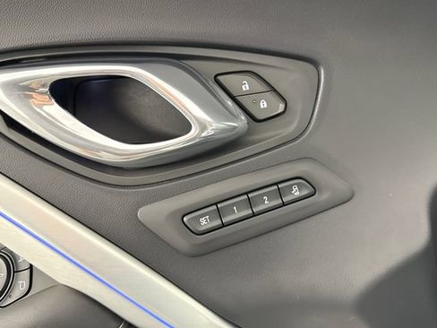 Used 2016 Chevrolet Camaro SS RWD image 47