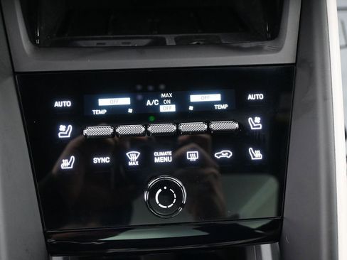 Used 2024 Porsche Macan 4 Electric image 26